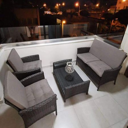 Tony'S Boutique Apartment Larnaca Exterior photo