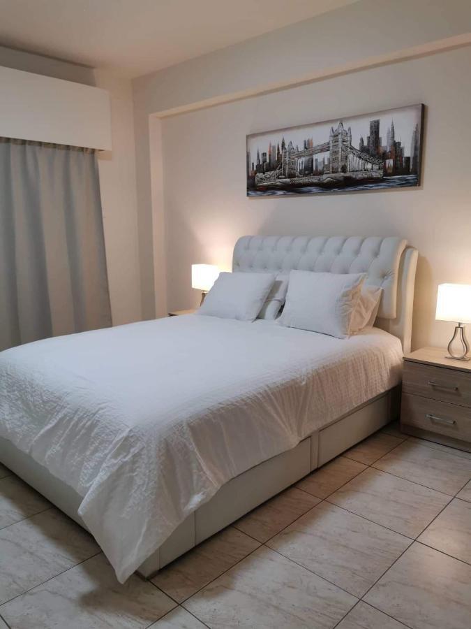 Tony'S Boutique Apartment Larnaca Exterior photo