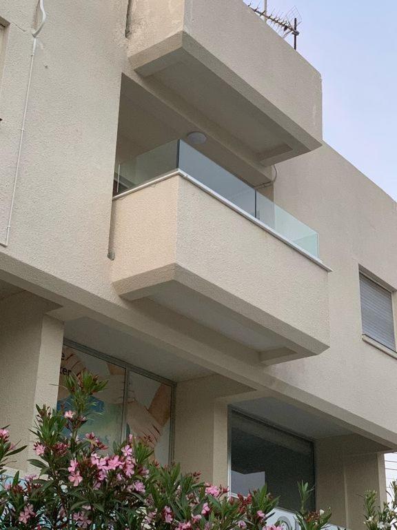 Tony'S Boutique Apartment Larnaca Exterior photo