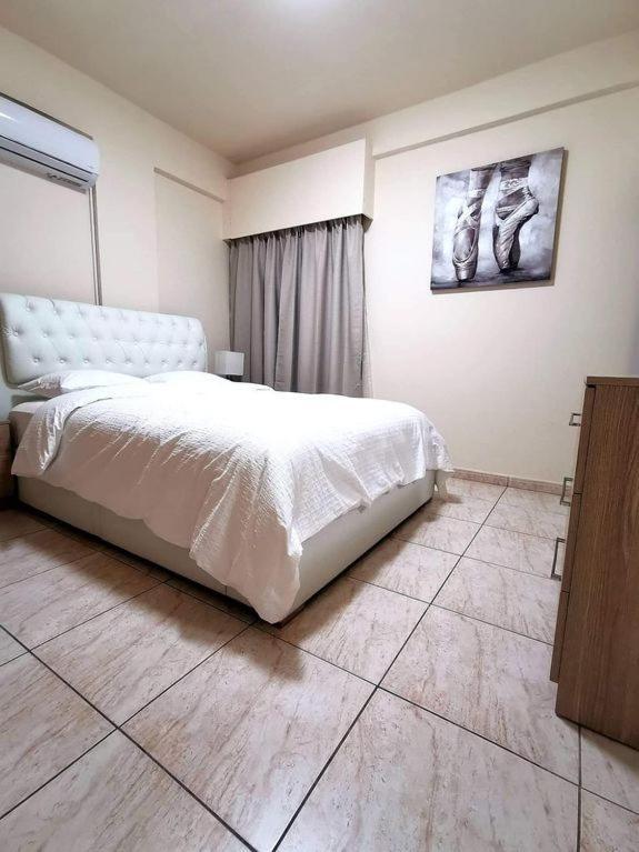Tony'S Boutique Apartment Larnaca Exterior photo