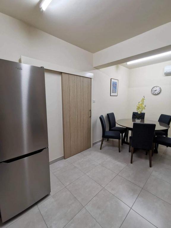 Tony'S Boutique Apartment Larnaca Exterior photo