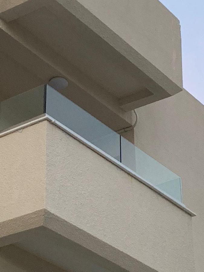Tony'S Boutique Apartment Larnaca Exterior photo